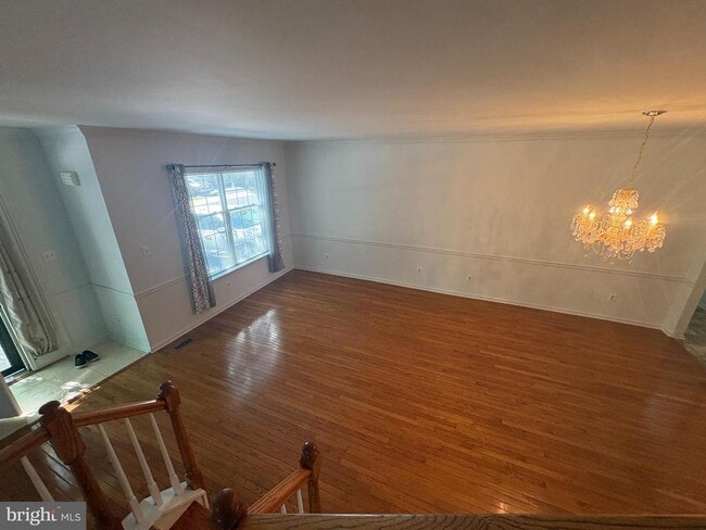 Photo - 208 Castle Dr