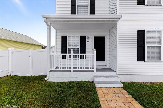 Photo - 406 Leawood Cir