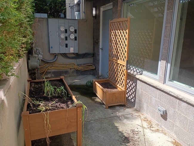Photo - 2214 11th St NW