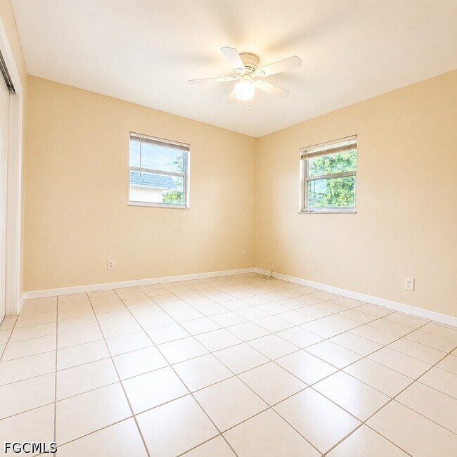Photo - 5469 Sixth Ave