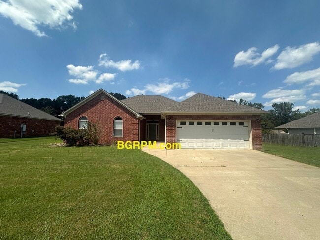 Building Photo - 4 BD 2 BA Rental