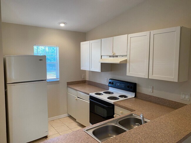 Photo - 1416-1418 W 12th St Unidad 1416 W 12th St