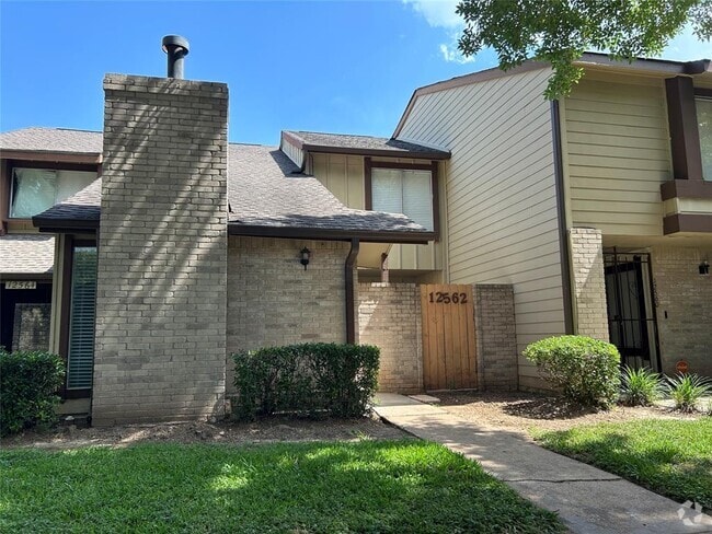 Building Photo - 12562 Newbrook Dr Rental