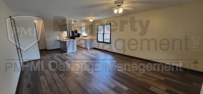 Photo - 265 Woodlawn Dr