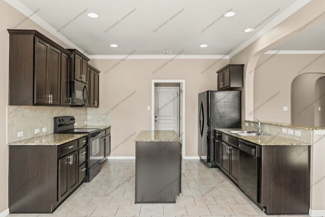 Photo - 513 Wedgwood Dr