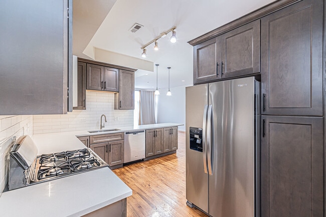 Photo - 2423 W Madison St Unit 1