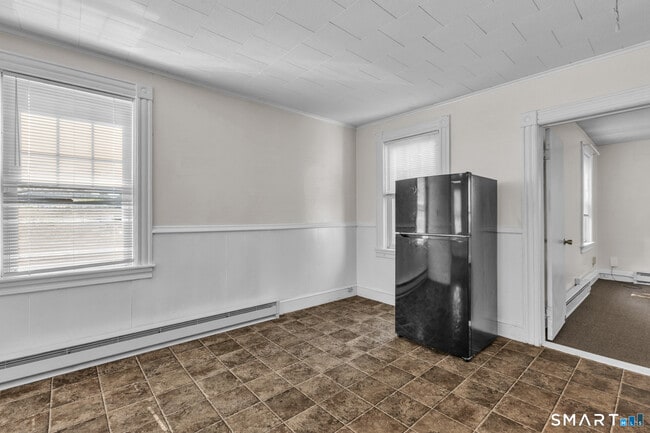 49 High St Unit C