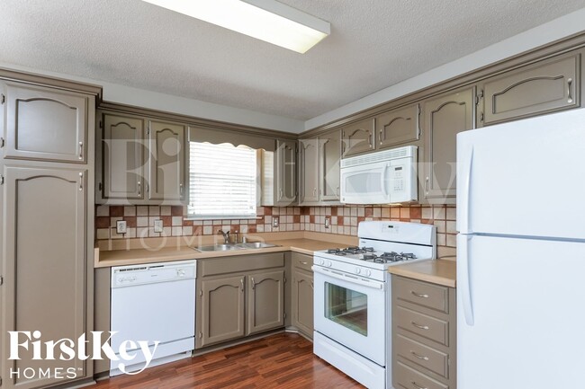 Photo - 1755 Annendale Dr
