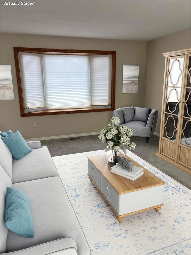 Photo - 286 Trudeau Dr