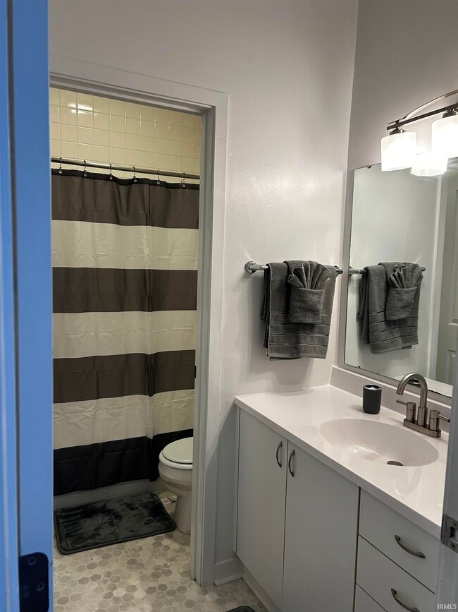 Photo - 112 W Washington Blvd Unidad 322