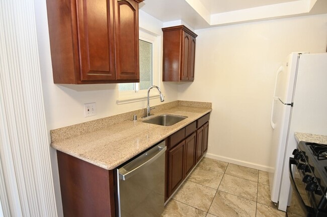 Photo - 460 Richfield Dr Unidad #2