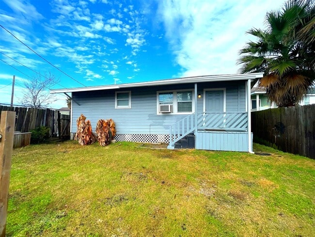 Building Photo - 5523 Avenue O 1/2