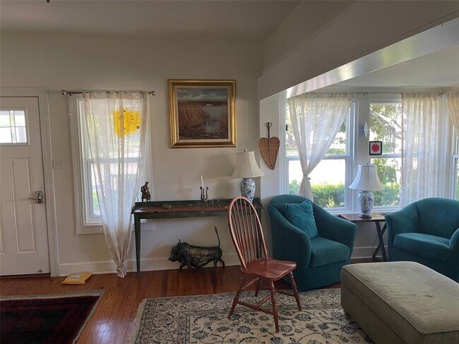 Photo - 475 22nd Ave N