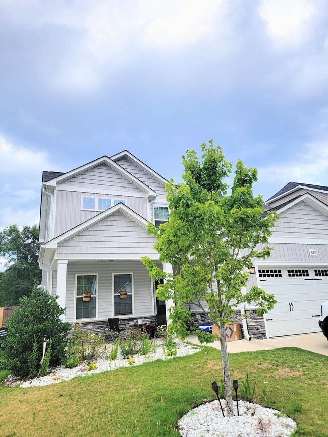 Building Photo - 325 Whetstone Dr
