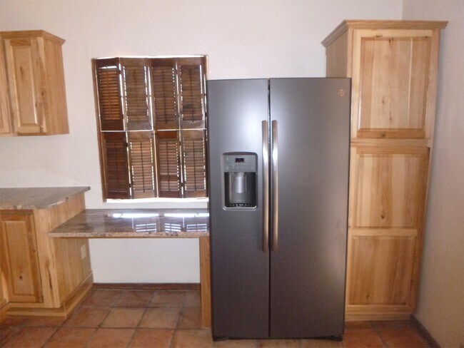 Photo - 570 S Main Ave Unit 1