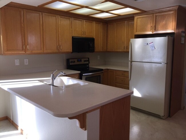 Photo - Clean Large 4 Bedroom 2 Bathroom Home For Rent - Section 8 Vouchers Accepted.