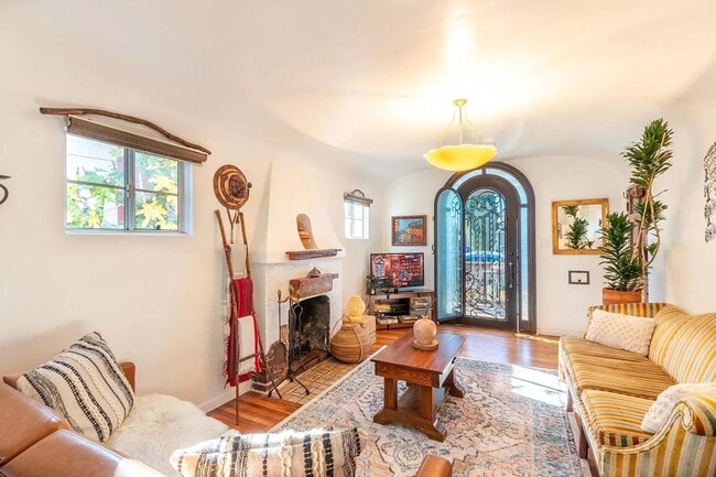 Photo - Charming 2 Bedroom, 2 Bath Spanish Revival...