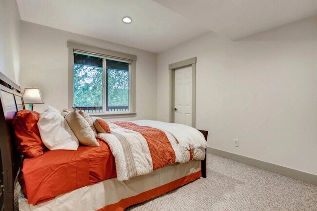 Photo - 4742 281st Ave NE Unit 1