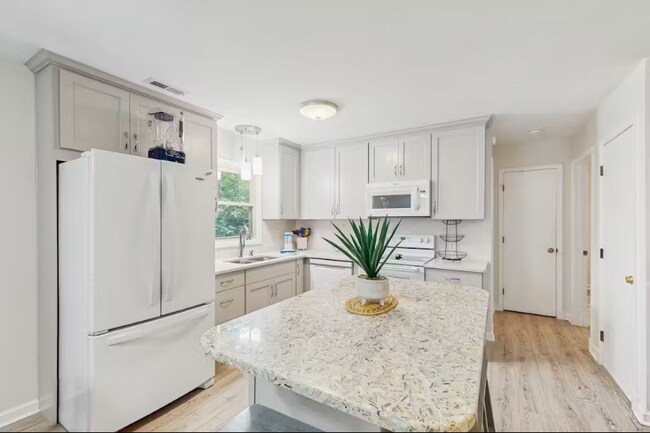 Photo - 106 Ethel Dr