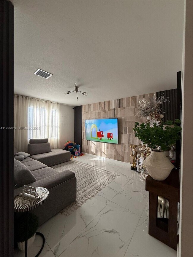 Photo - 22632 SW 131st Ave