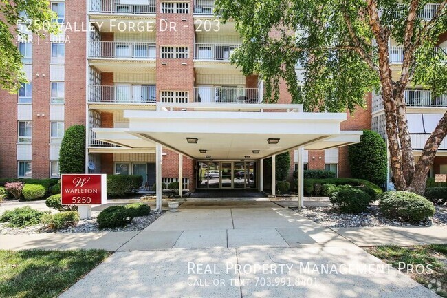 Building Photo - ALL**** UTILITIES INCLUDED! SUNNY TWO BEDR... Unit 203 Rental