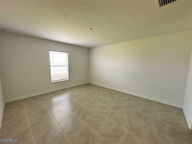 Photo - 17669 Paradiso Wy