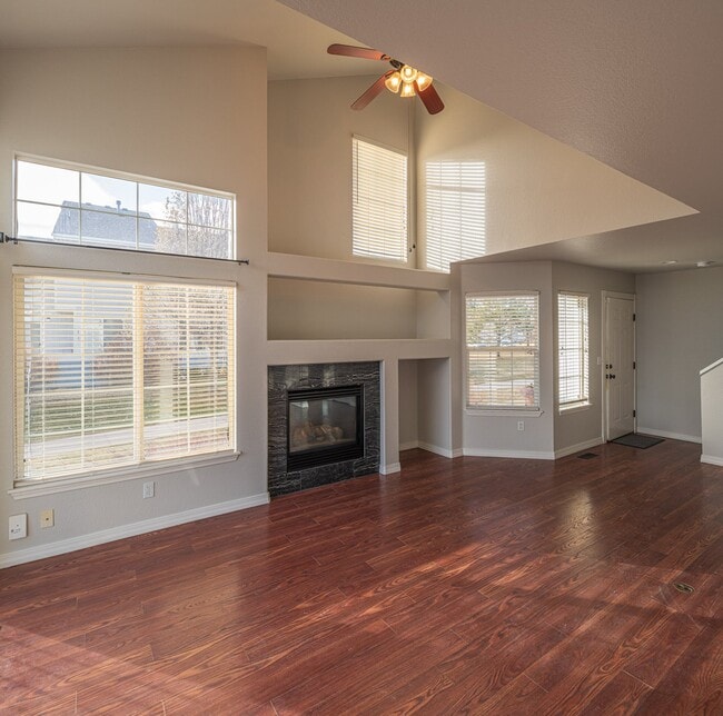 1419 Red Mountain Dr