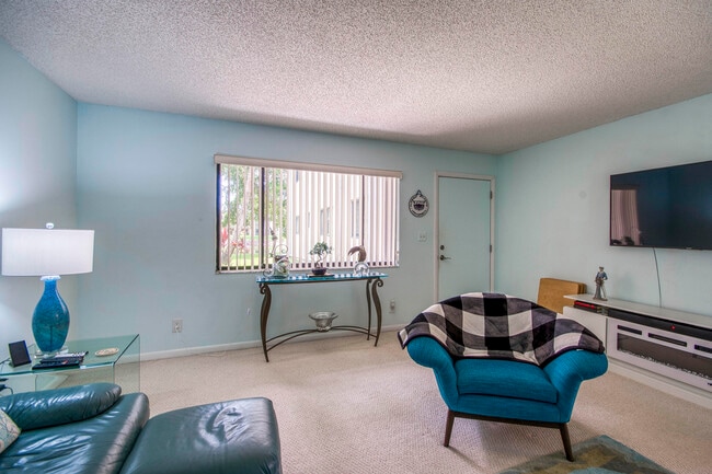 Photo - 15090 Ashland Pl Unit 147 E