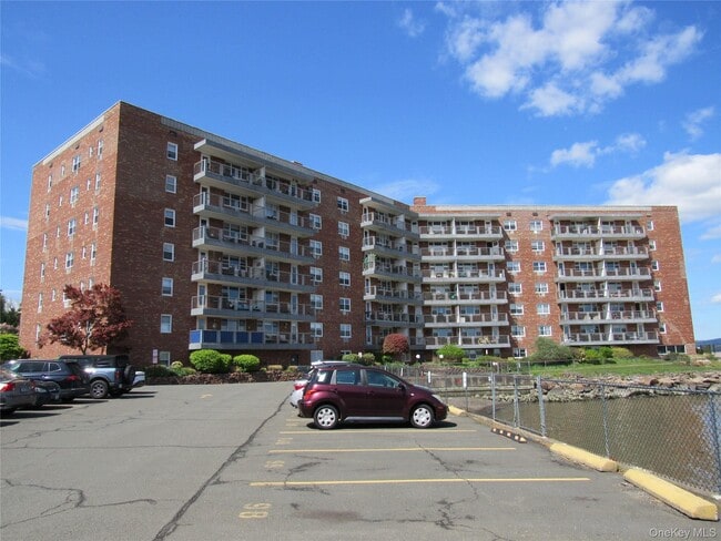 Photo - 103 Gedney St Unidad 4M