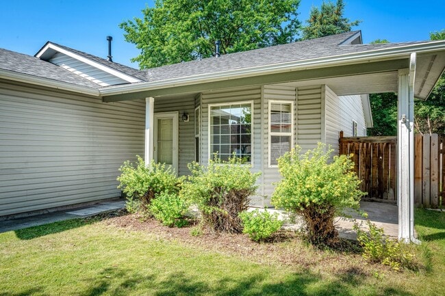 Photo - 5769 N Lachaise Ln
