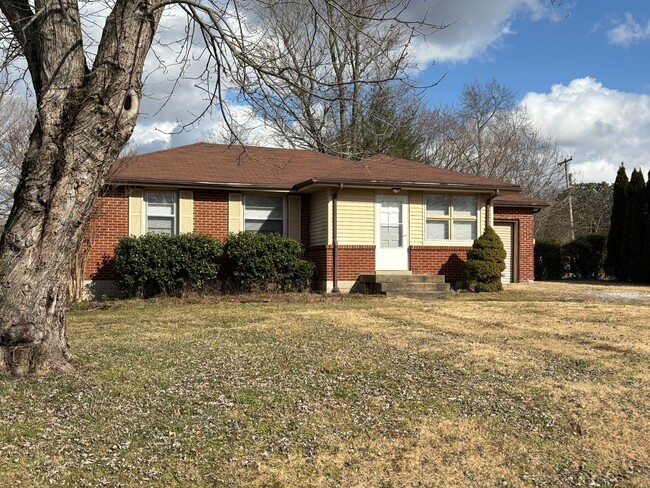 Adorable Move-In Ready Donelson Home! - Adorable Move-In Ready Donelson Home!