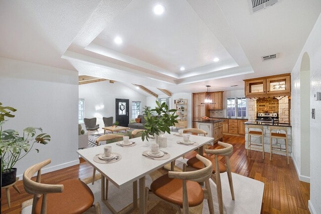 Photo - 3320 Elija St