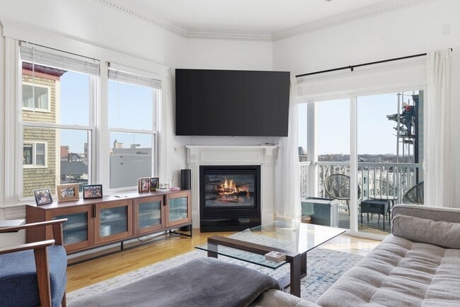 Photo - 88 G St Unit #B