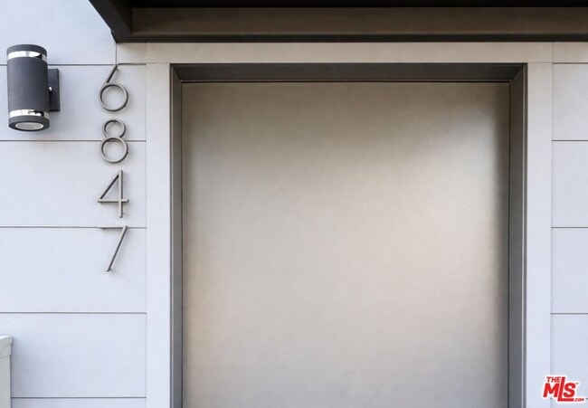 Photo - 6847 N Figueroa St