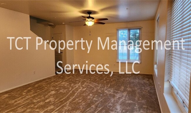 Photo - Beautiful 3 Bedroom Townhome Gated Gilbert Community!