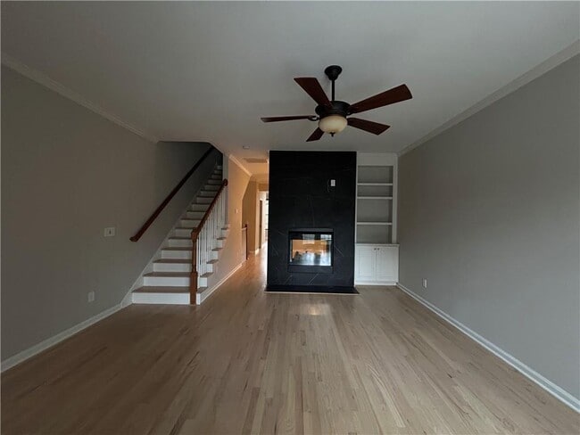 Photo - 1207 Discover Green Ln