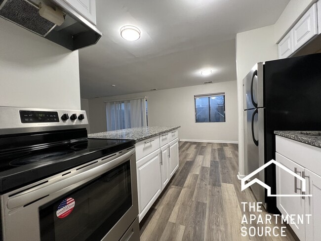 Photo - 2310 N Harlem Ave Unidad 203