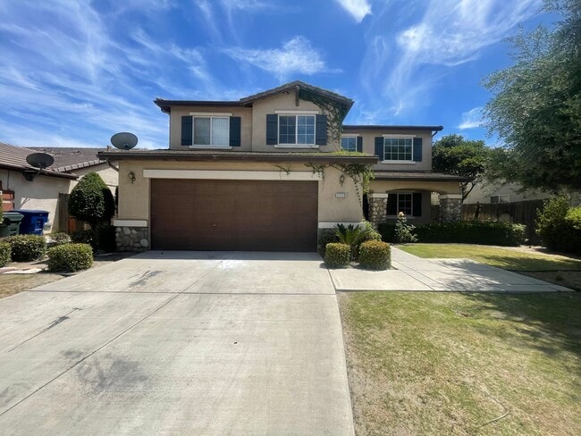 Building Photo - Amazing 5 Bedroom home off of Buena Vista & Panama Lane!