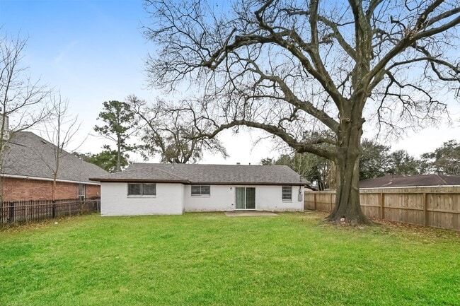 11122 Kirwin Ln