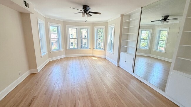 Photo - 5706 N Maplewood Ave Unit 2