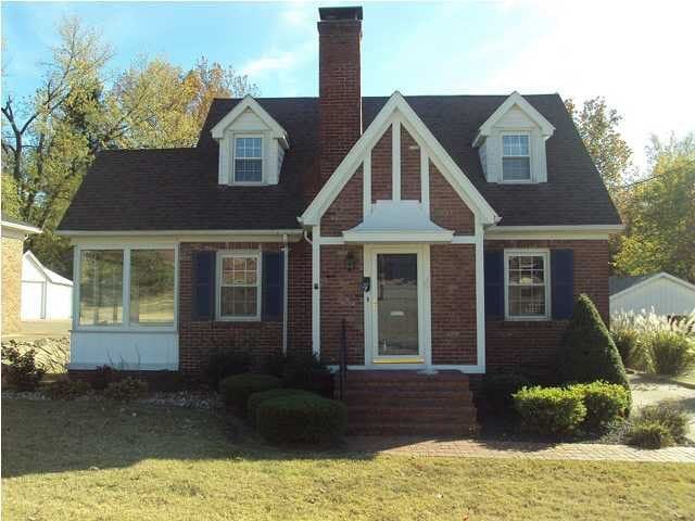 Beautiful Northside home w/ basement and Garage! - 4 w mill rd