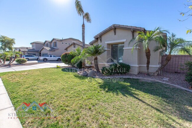 Photo - 661 E Julian Dr