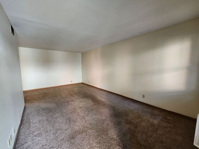 Photo - Charming 1-Bedroom Courtyard Level Apartme...
