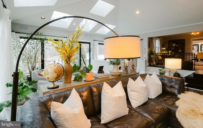 Photo - 15841 York Rd