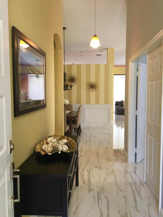 Photo - 5302 Grande Palm Cir