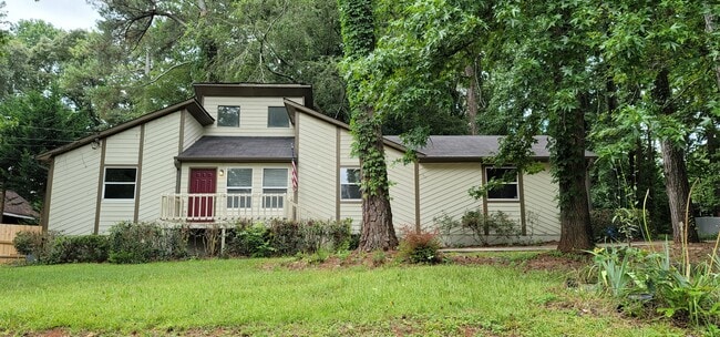 Building Photo - 804 Emerald Forest Cir