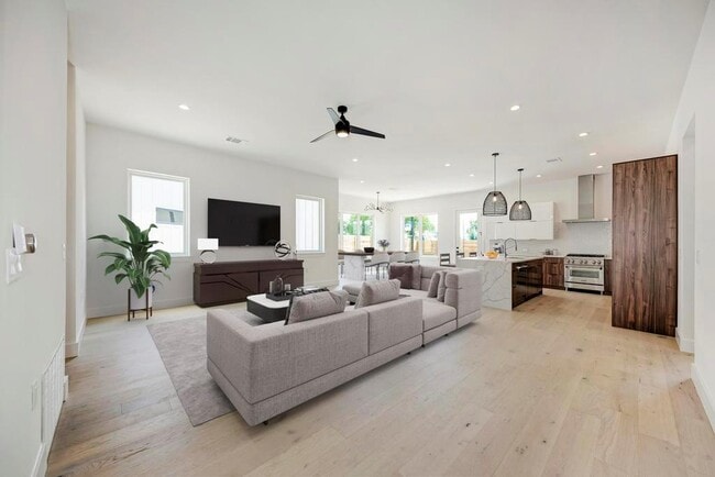 Photo - 200 Tillery Square