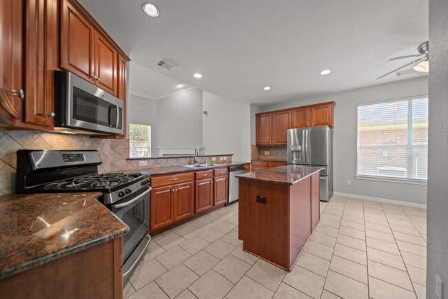 Building Photo - 42 Ebony Oaks Pl