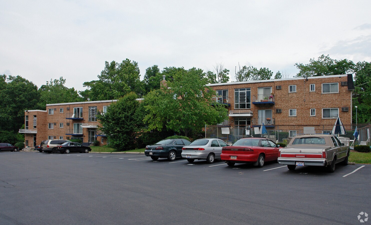 Glen Forest Apartments - Glen Forest Apartments