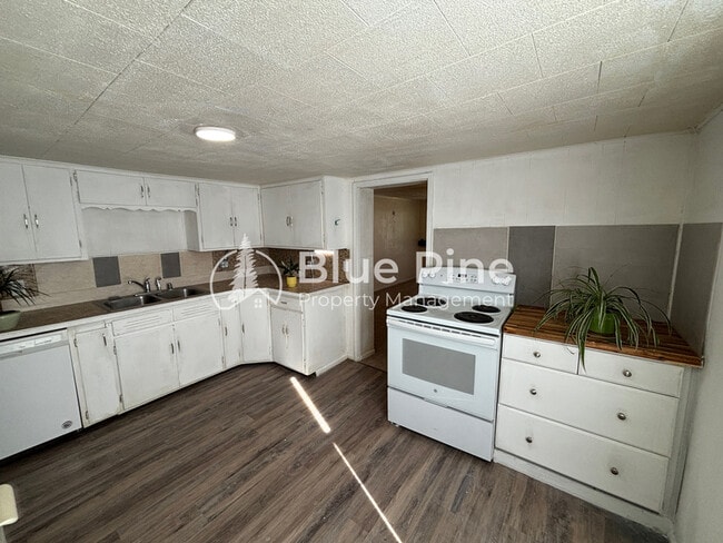 Photo - 730 10th St
